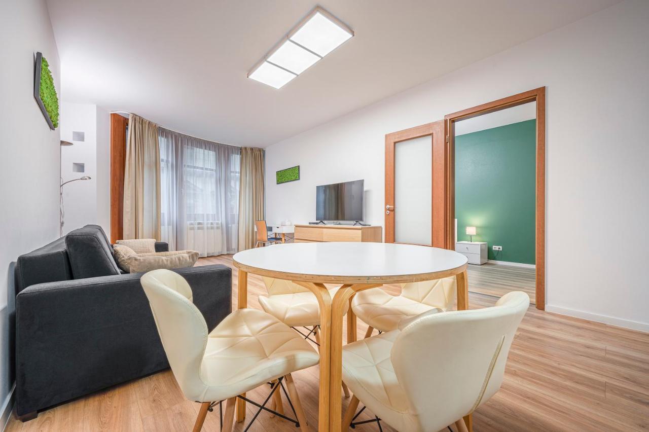 Modern Apartment With Garage Budapest Eksteriør billede