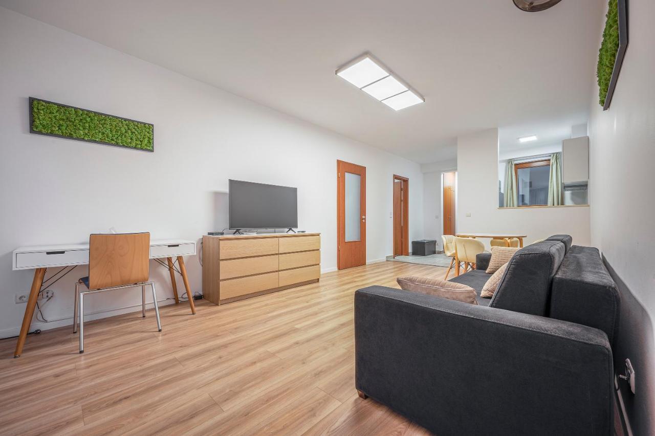 Modern Apartment With Garage Budapest Eksteriør billede