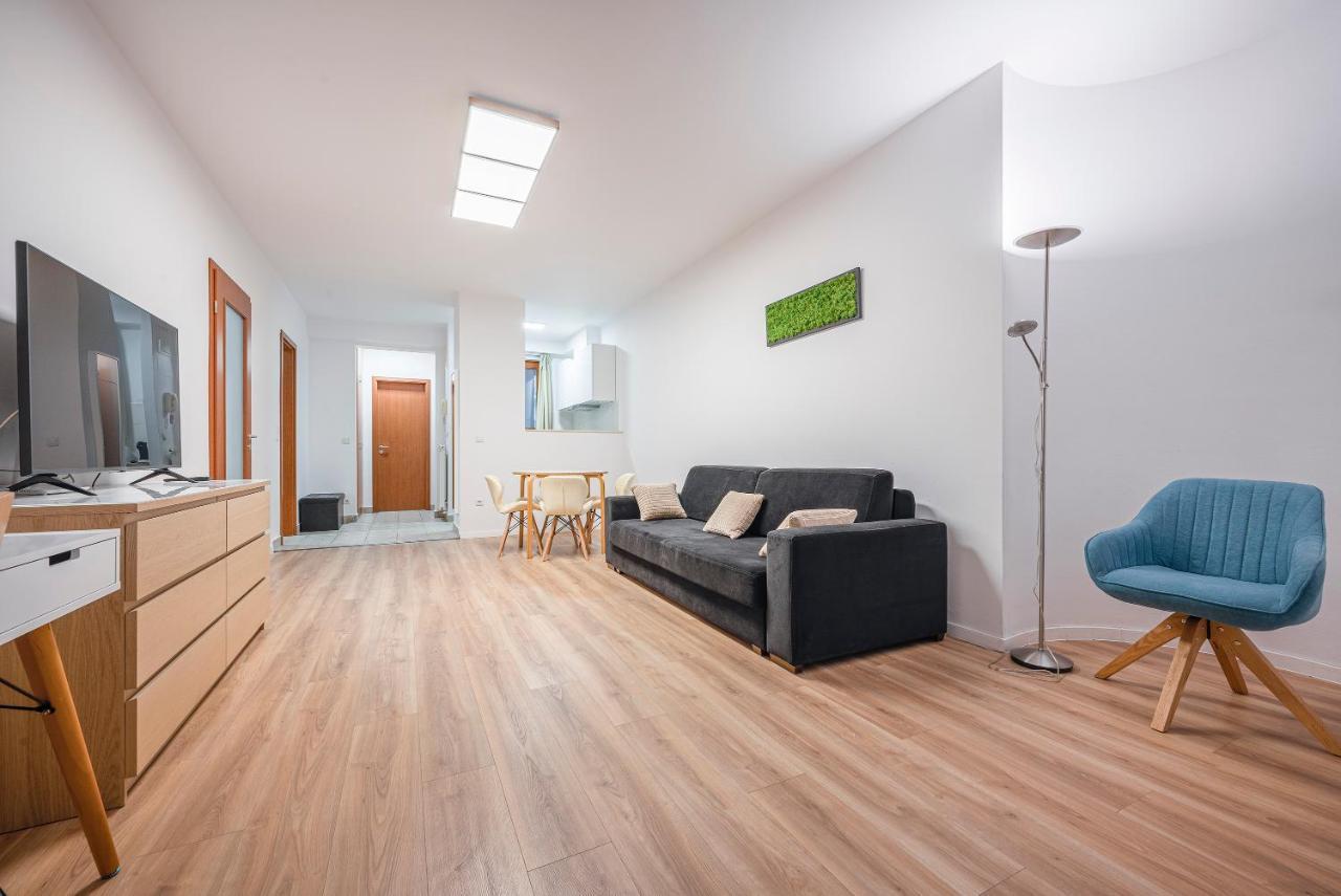 Modern Apartment With Garage Budapest Eksteriør billede