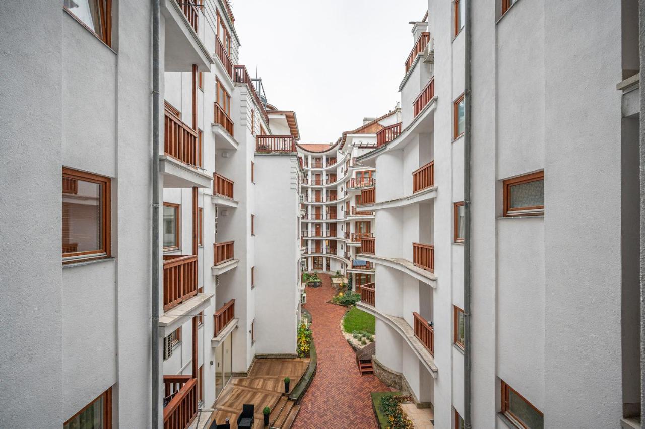 Modern Apartment With Garage Budapest Eksteriør billede
